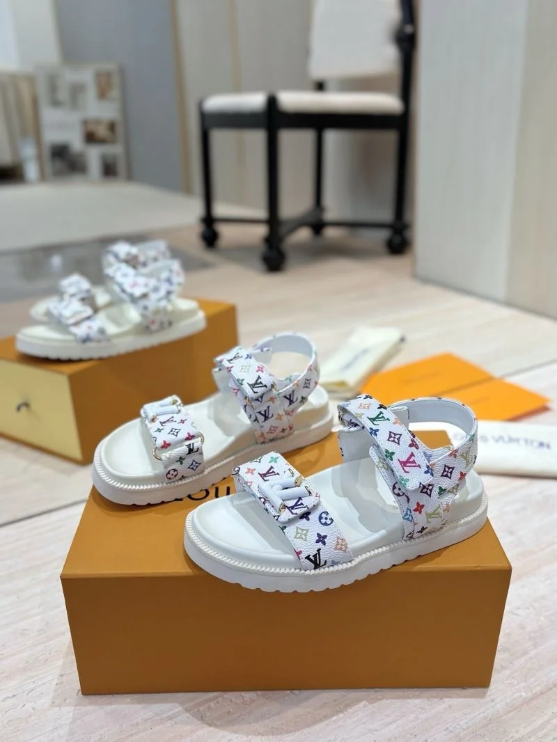 Sleek Louis Vuitton Sandals 31157