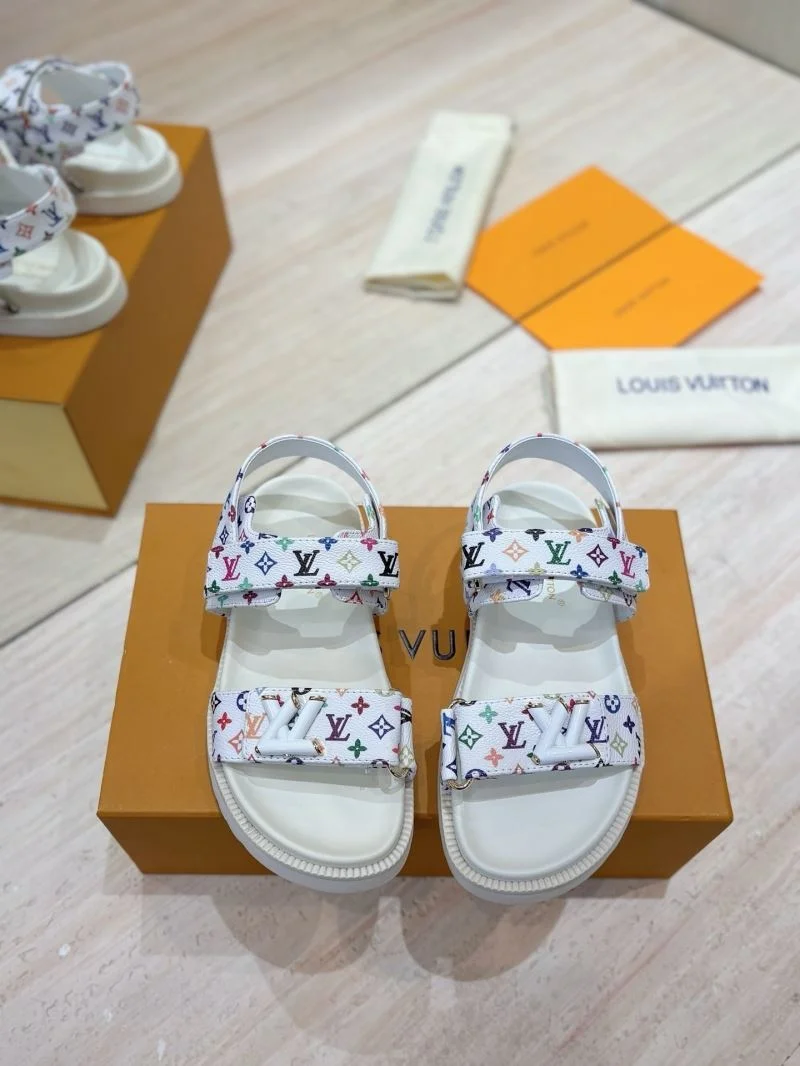 Sleek Louis Vuitton Sandals 31157