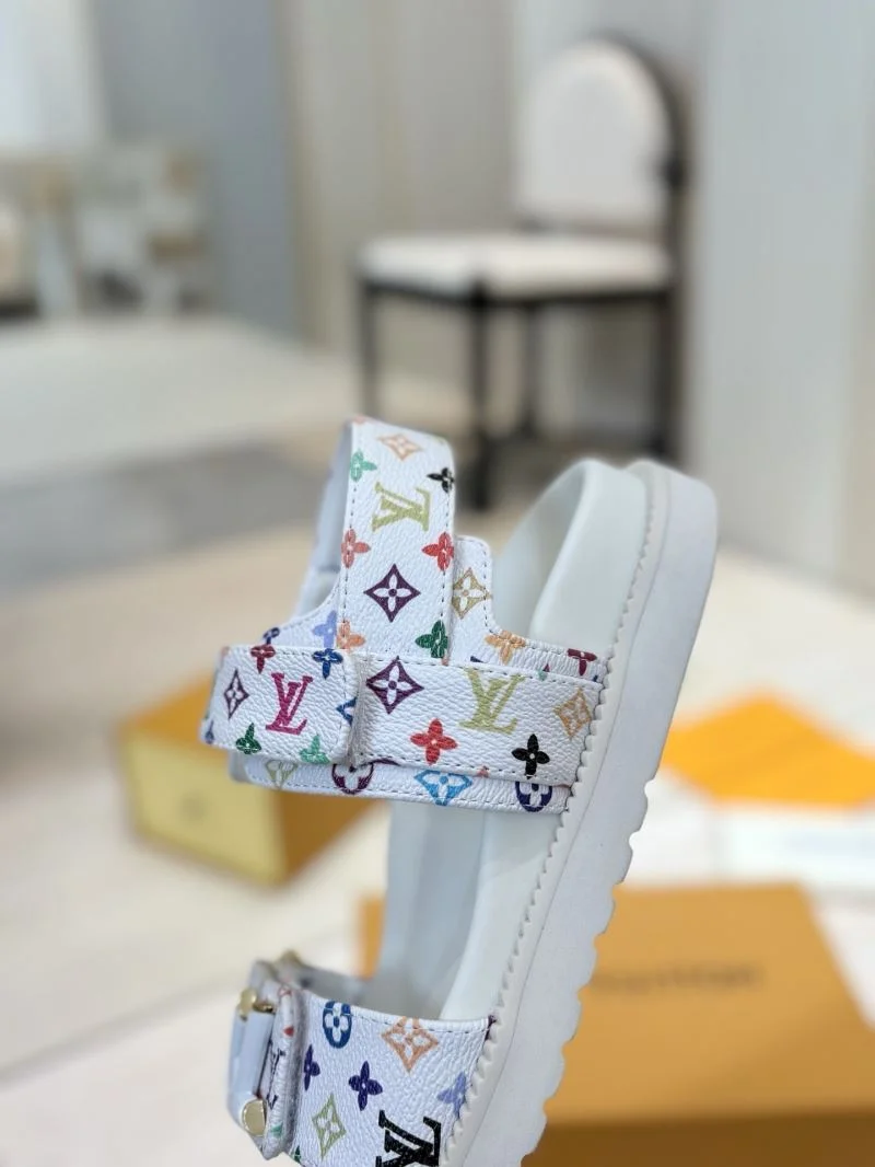 Sleek Louis Vuitton Sandals 31157