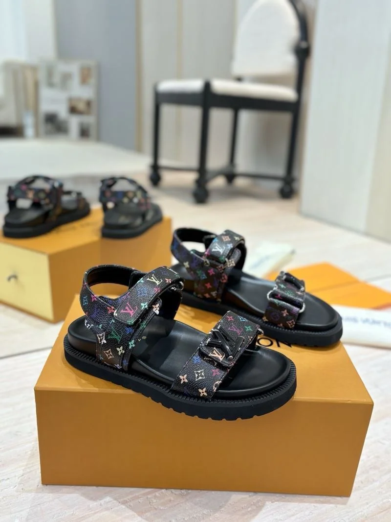 Modern Louis Vuitton Sandals 31165