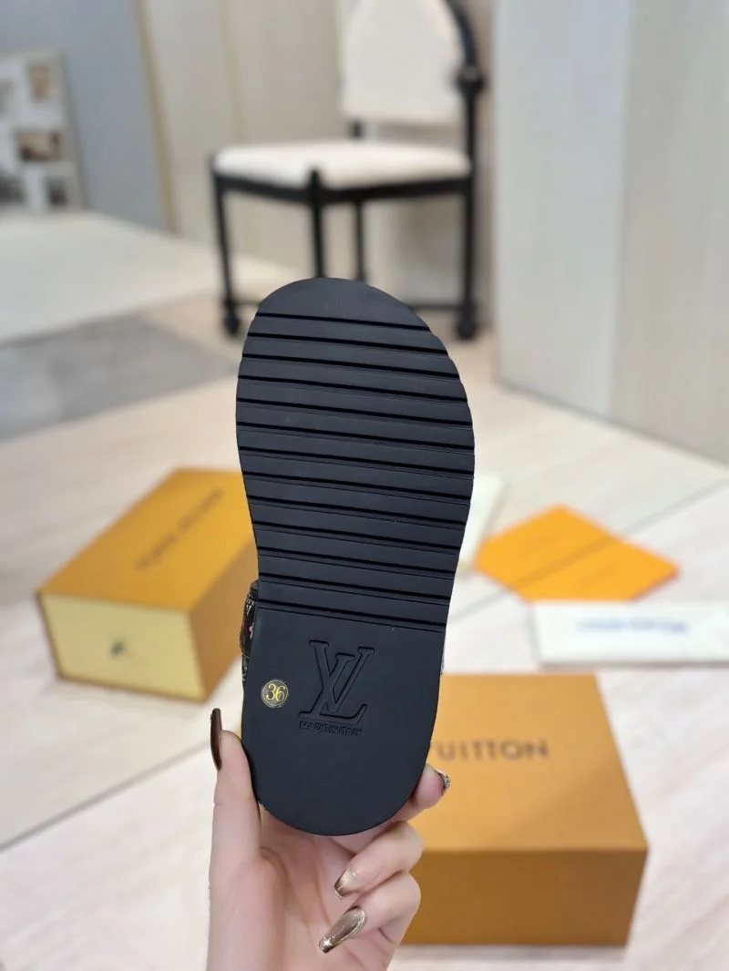 Modern Louis Vuitton Sandals 31165