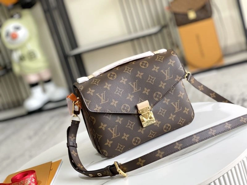 Louis Vuitton Satchel Bags Cozy 94312