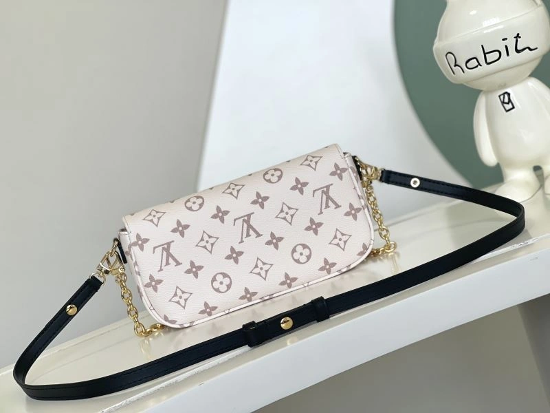 OdorResistant Louis Vuitton Satchel Bags 94014