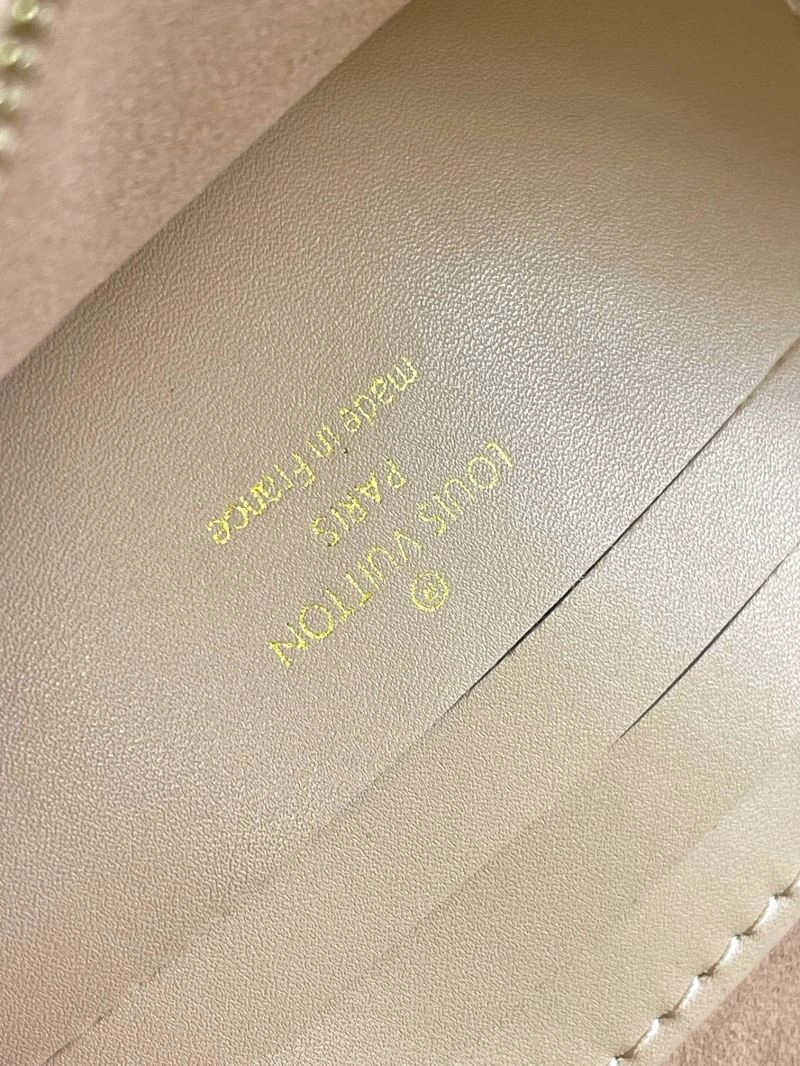 OdorResistant Louis Vuitton Satchel Bags 94014