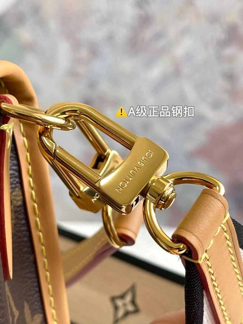 MoistureWicking Louis Vuitton Satchel Bags 94011