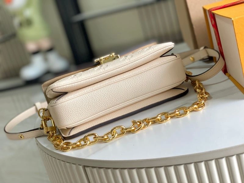Stretchable Louis Vuitton Satchel Bags 93935