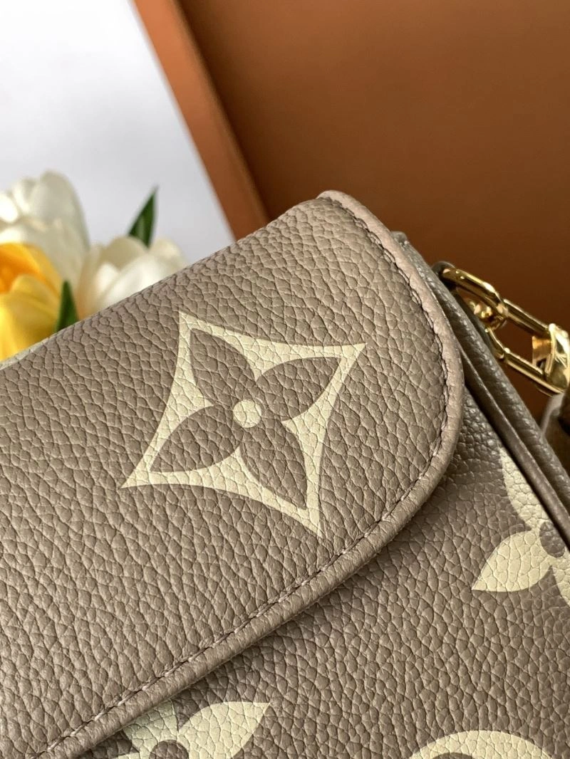 Flexible Louis Vuitton Satchel Bags 93765