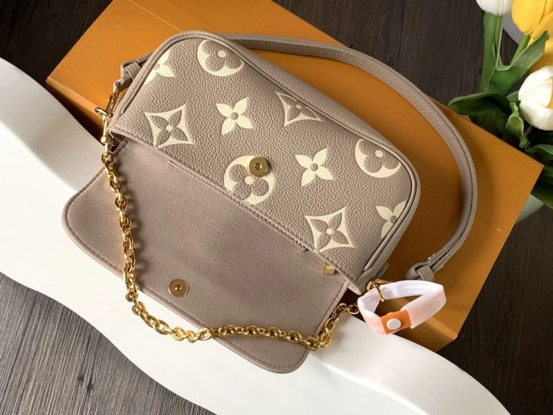 Flexible Louis Vuitton Satchel Bags 93765