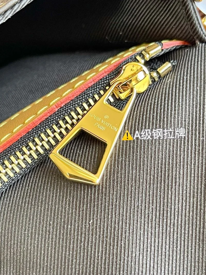 Louis Vuitton Satchel Bags Attractive 42743