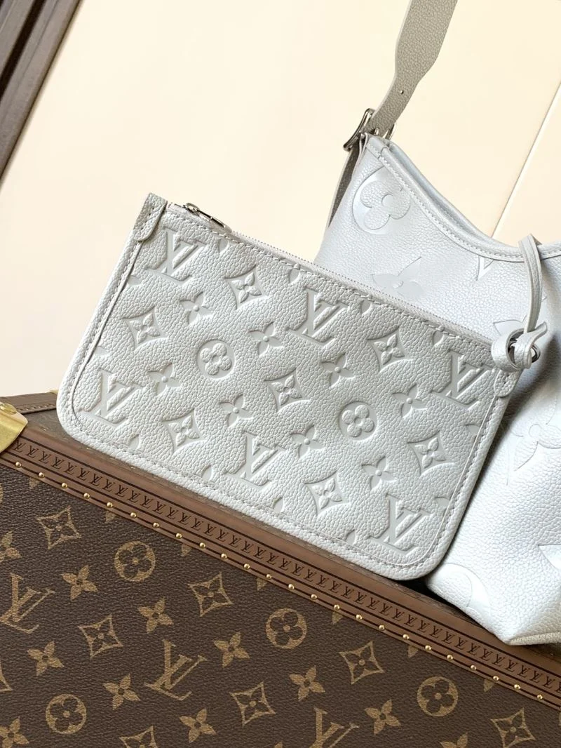 Stretchable Louis Vuitton Satchel Bags 42708