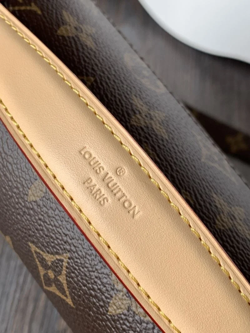UrbanChic Louis Vuitton Satchel Bags 42739