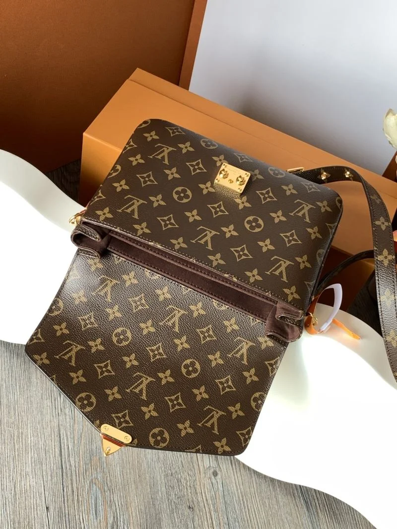 UrbanChic Louis Vuitton Satchel Bags 42739