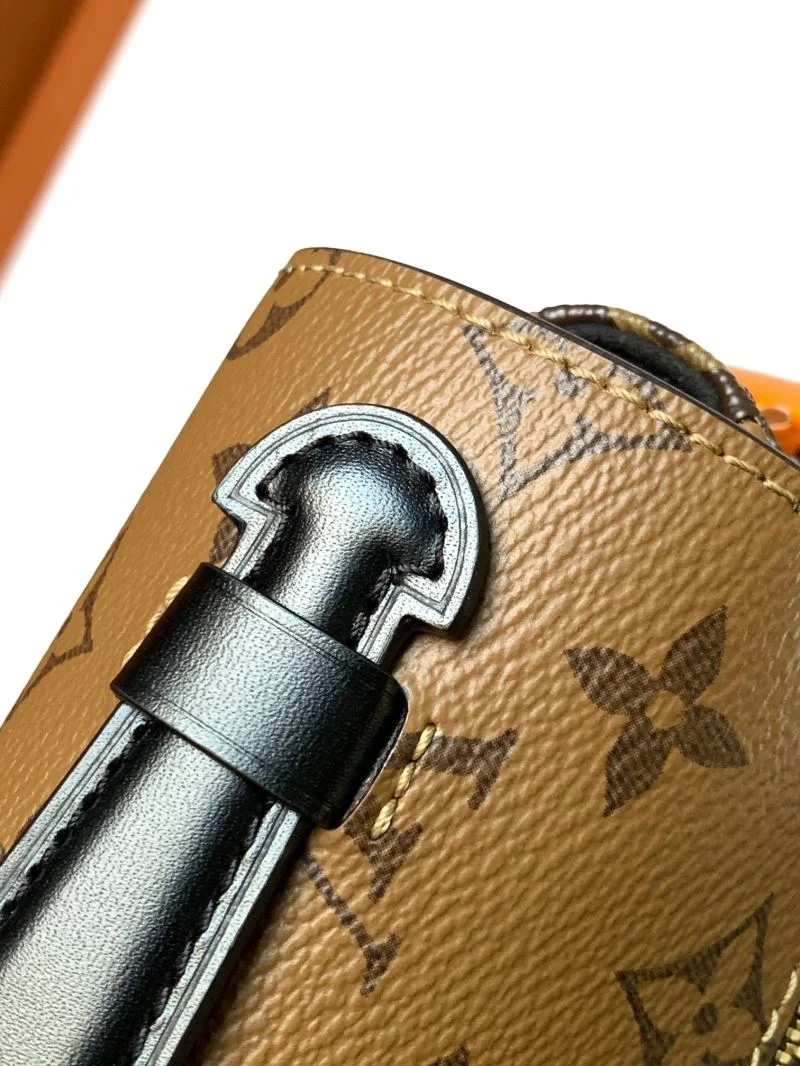 Minimalist Louis Vuitton Satchel Bags 42716
