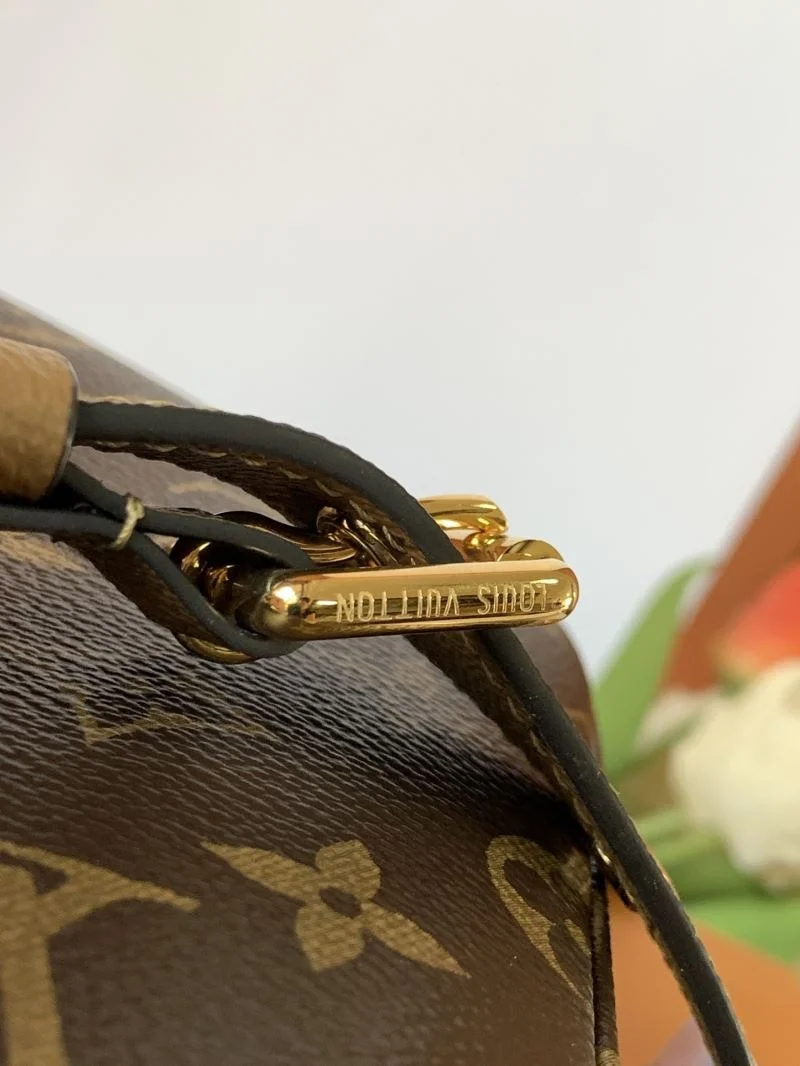 Minimalist Louis Vuitton Satchel Bags 42716