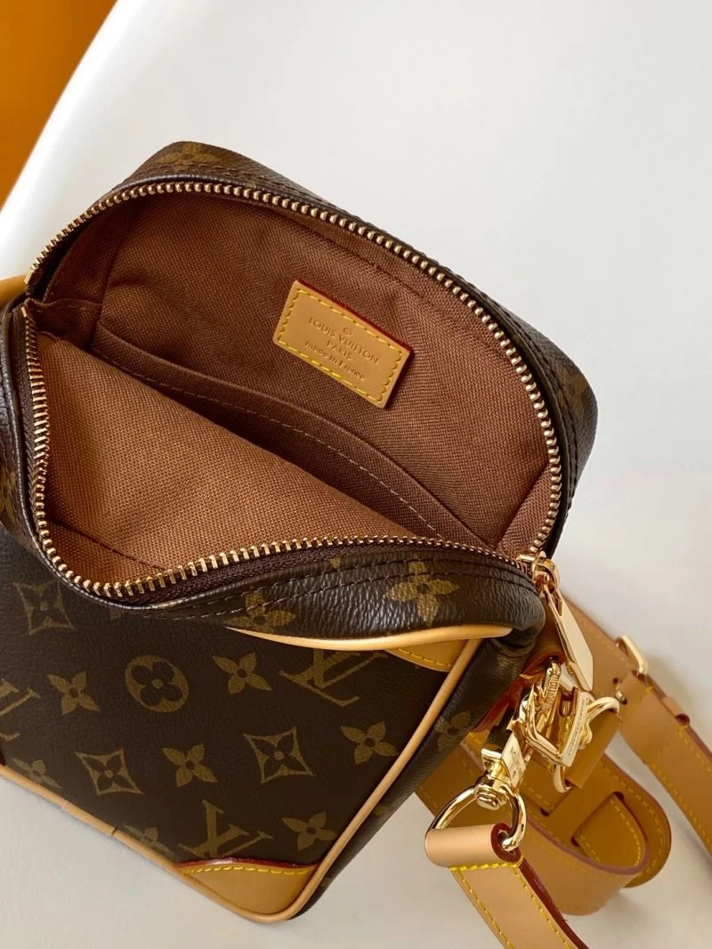 Louis Vuitton Satchel Bags Tailored 42600