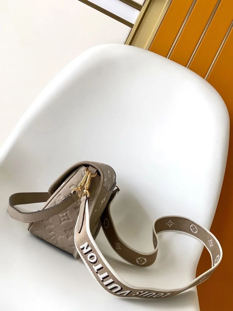 ModernLook Louis Vuitton Satchel Bags 41947