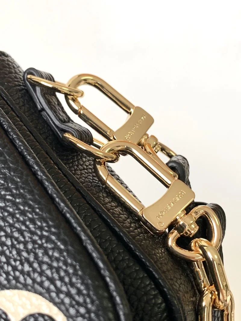 Unisex Louis Vuitton Satchel Bags 41937