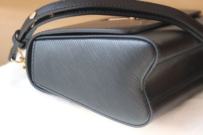 SunProtective Louis Vuitton Satchel Bags 87435