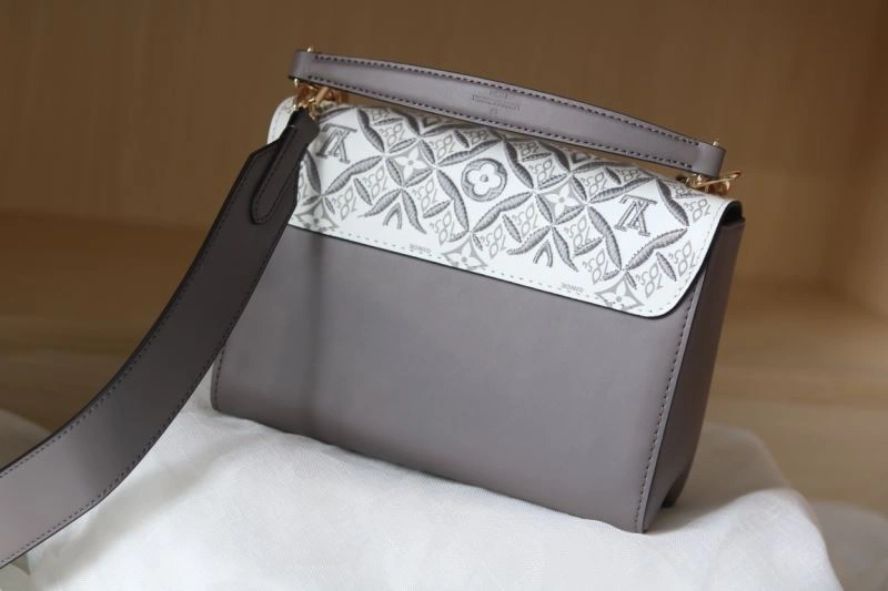 WaterResistant Louis Vuitton Satchel Bags 87417