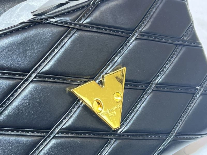 WaterResistant Louis Vuitton Satchel Bags 80251