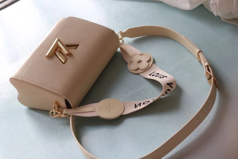 Louis Vuitton Satchel Bags Versatile 80199