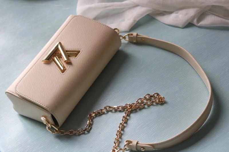 Louis Vuitton Satchel Bags TechFriendly 80176