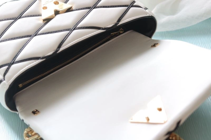 Louis Vuitton Satchel Bags ModernLook 80171