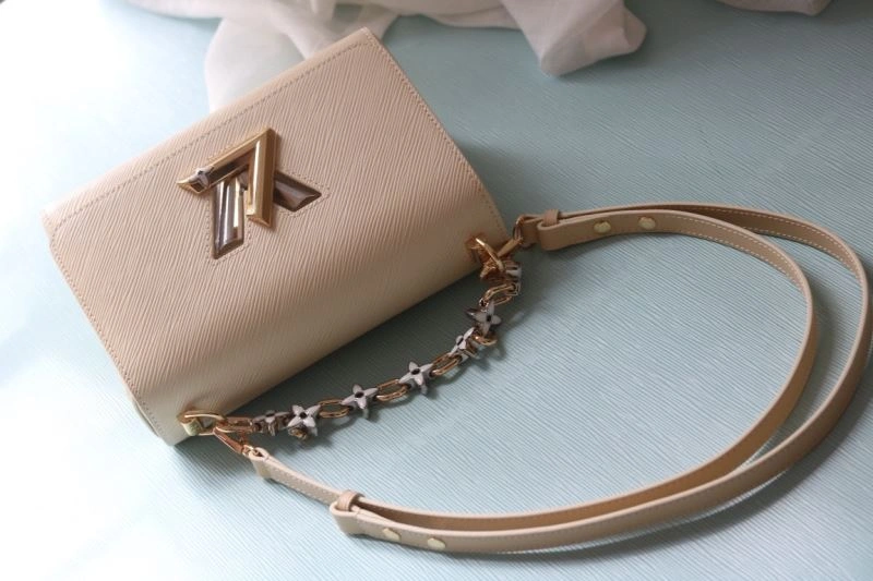 WaterResistant Louis Vuitton Satchel Bags 80150