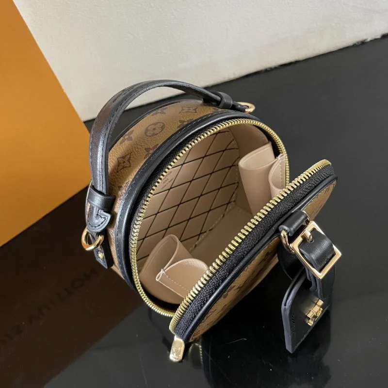 WaterResistant Louis Vuitton Satchel Bags 41585