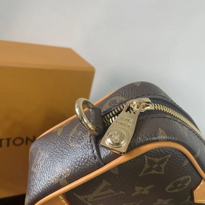 Flexible Louis Vuitton Satchel Bags 41596