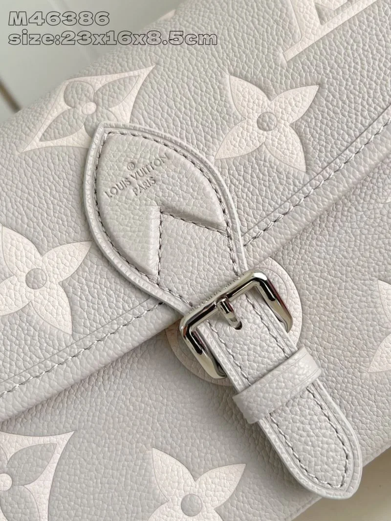 Unisex Louis Vuitton Satchel Bags 40536