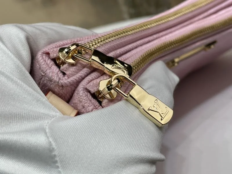 Breathable Louis Vuitton Satchel Bags 40466