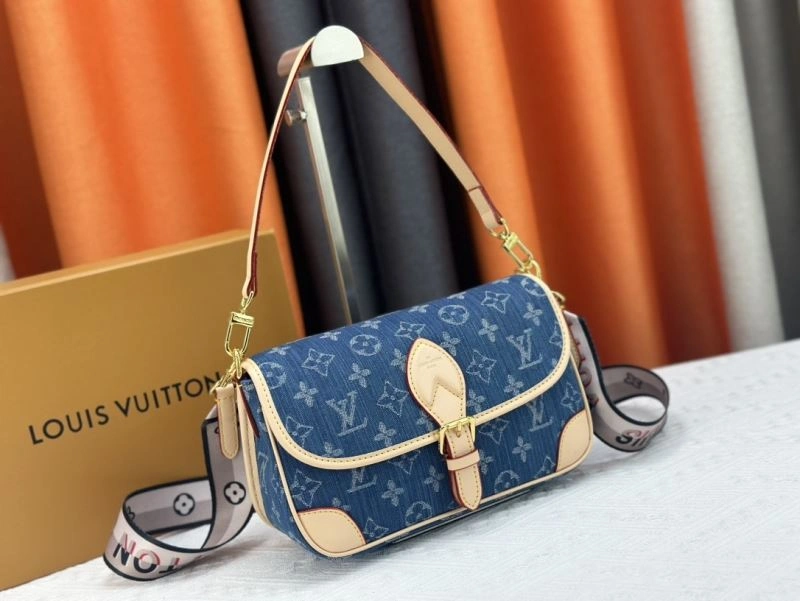 Unisex Louis Vuitton Satchel Bags 79708