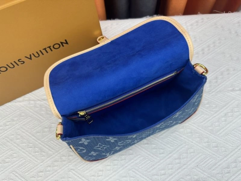 Unisex Louis Vuitton Satchel Bags 79708