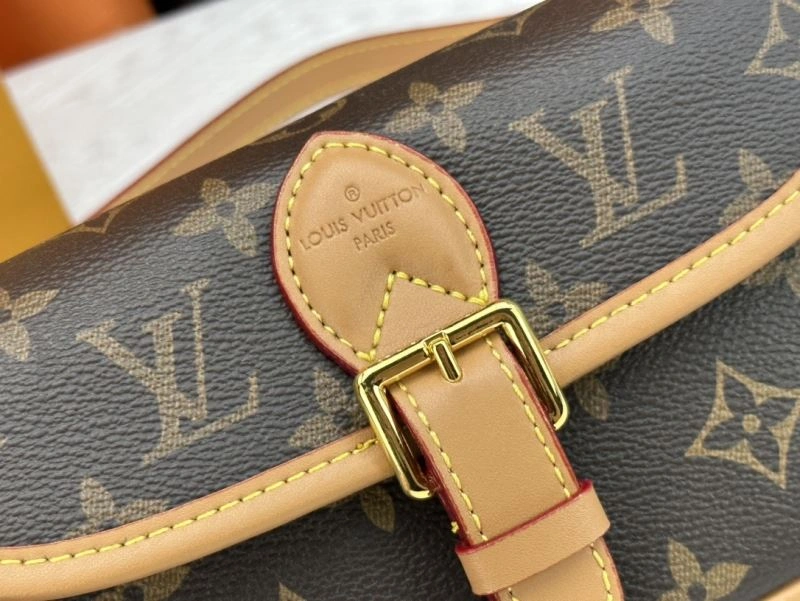 Louis Vuitton Satchel Bags Snug 79701