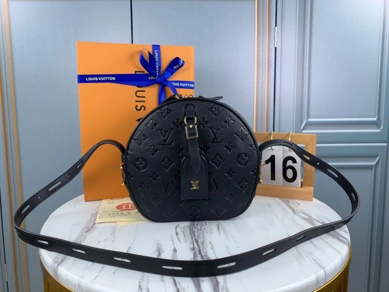 Unisex Louis Vuitton Satchel Bags 79660