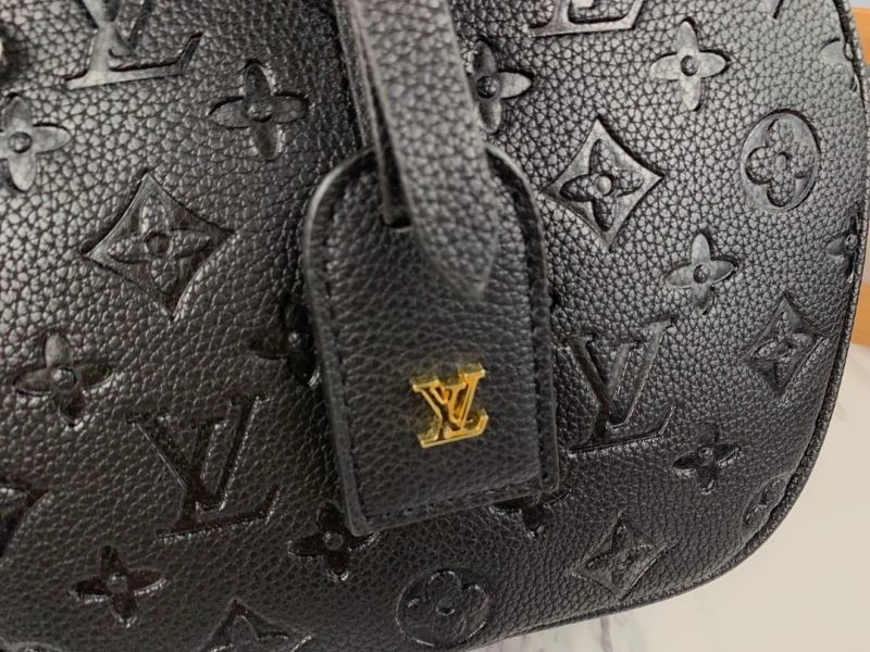 Unisex Louis Vuitton Satchel Bags 79660