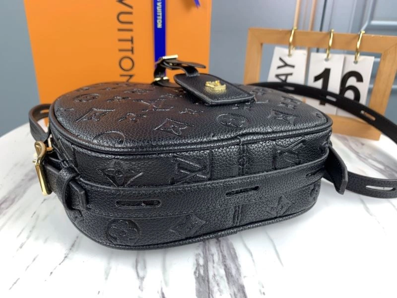 Unisex Louis Vuitton Satchel Bags 79660