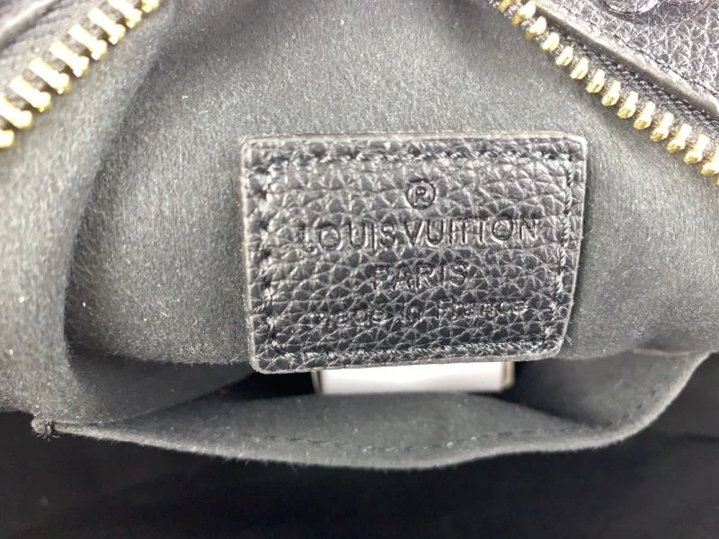 Unisex Louis Vuitton Satchel Bags 79660