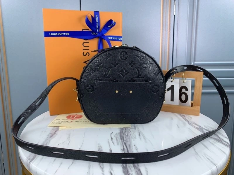 Unisex Louis Vuitton Satchel Bags 79660