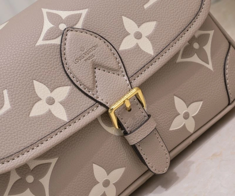 SoftTouch Louis Vuitton Satchel Bags 79555