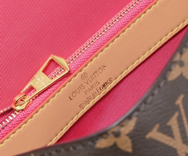 Compact Louis Vuitton Satchel Bags 79547