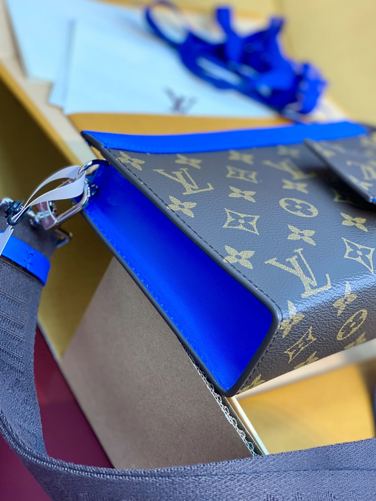 Louis Vuitton Satchel Bags Breathable 56206
