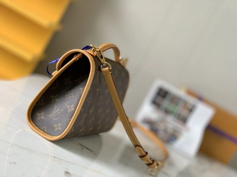Louis Vuitton Satchel Bags Minimalist 39713