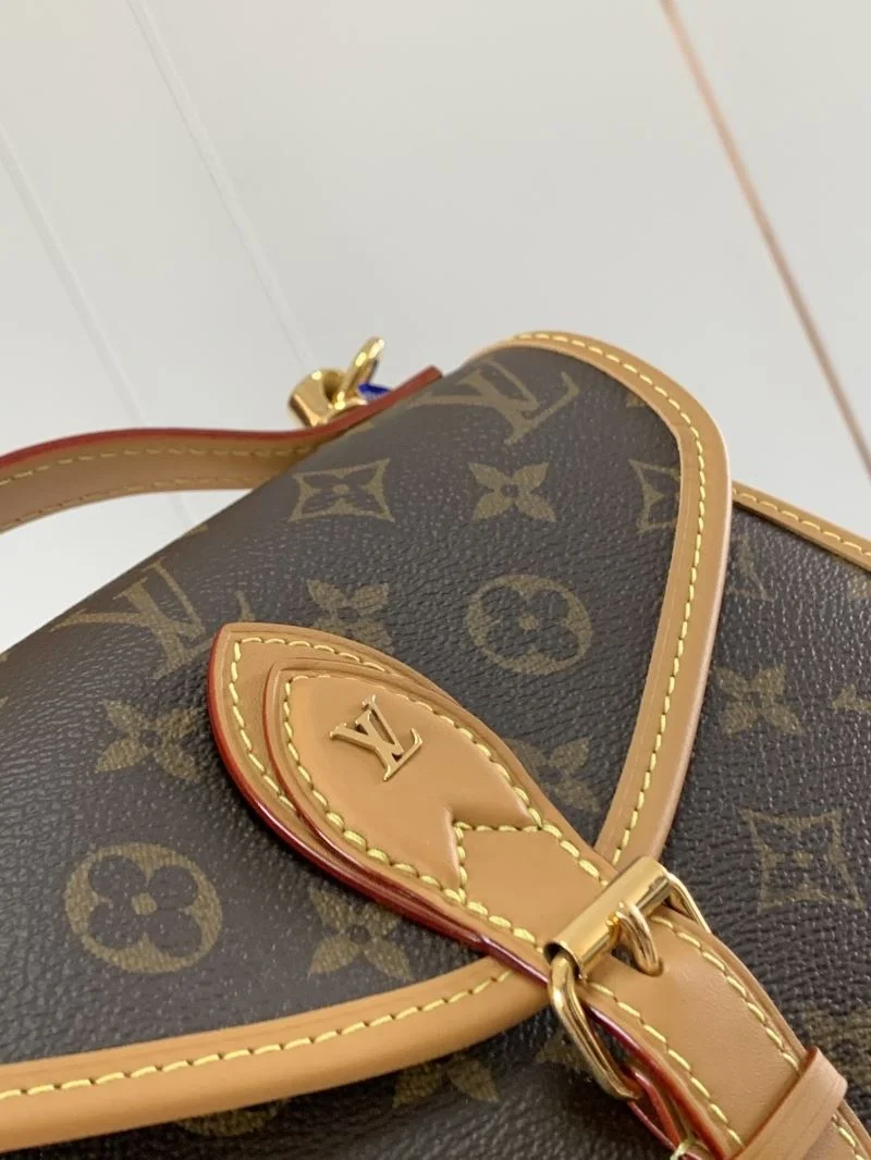 Louis Vuitton Satchel Bags Minimalist 39713