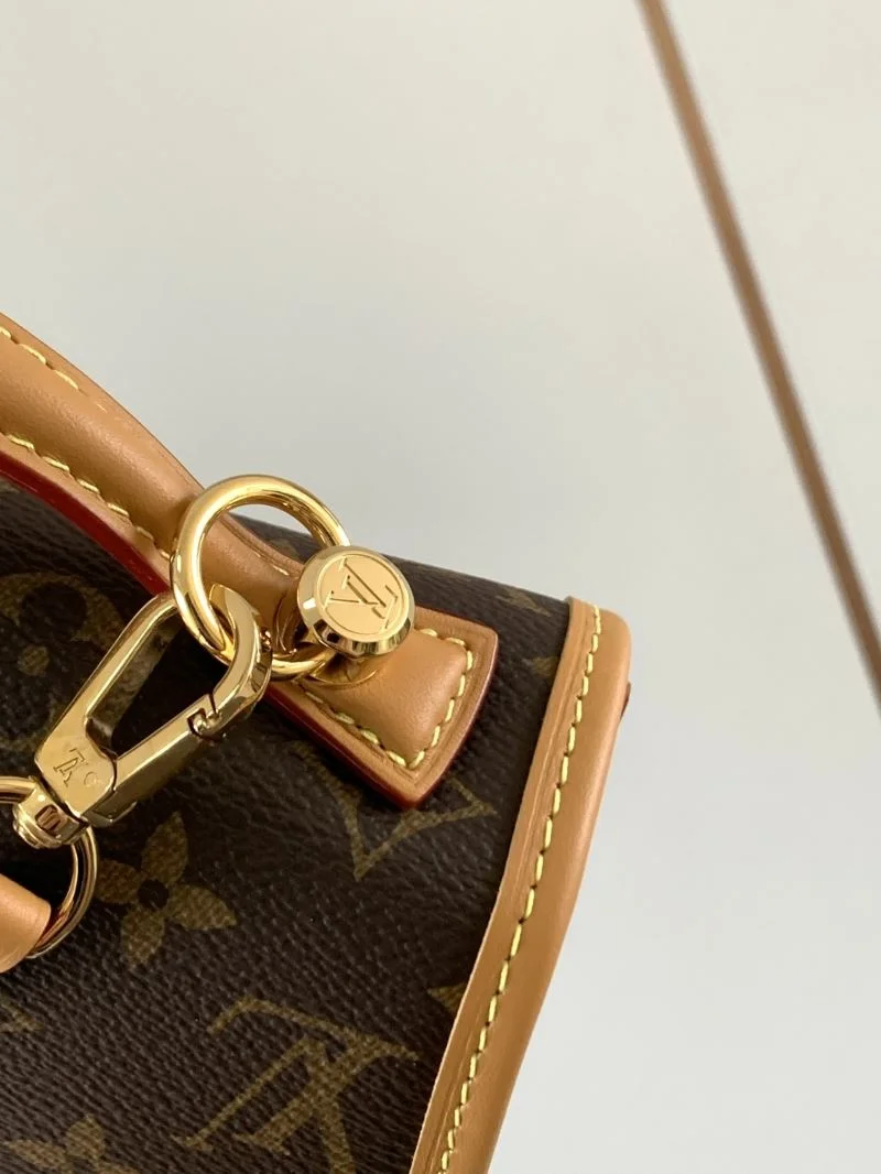 Louis Vuitton Satchel Bags Minimalist 39713