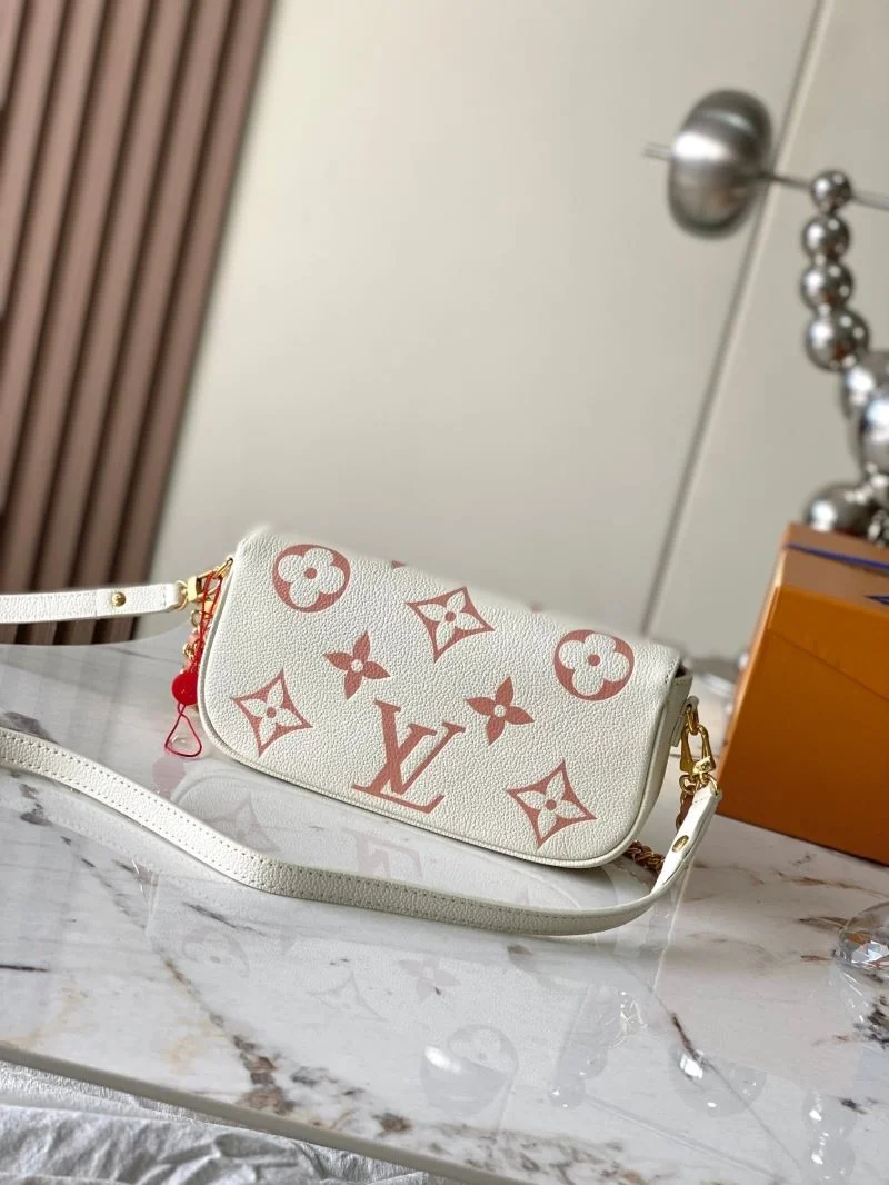 Louis Vuitton Satchel Bags FashionForward 39738