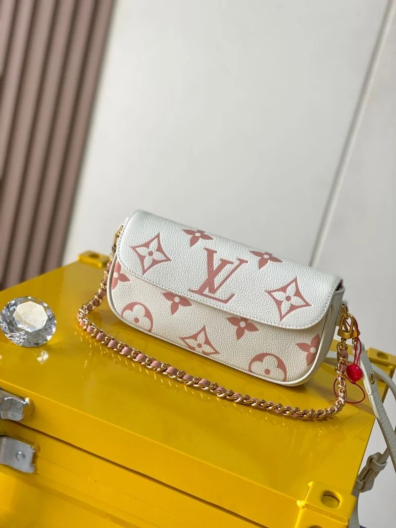 Louis Vuitton Satchel Bags FashionForward 39738