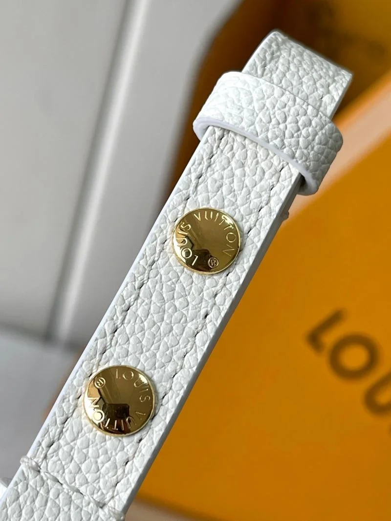 Louis Vuitton Satchel Bags Effortless 39636