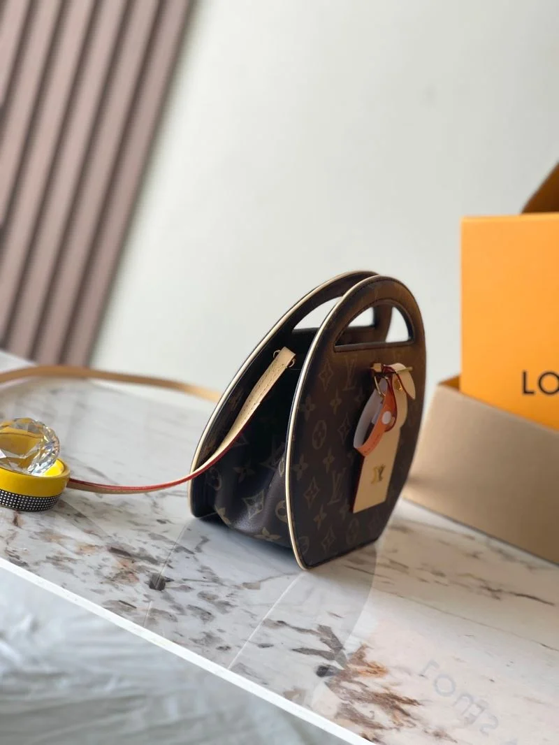 Louis Vuitton Satchel Bags Snug 39596